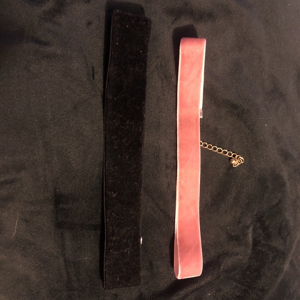 VELVET CHOKERS💗🖤
